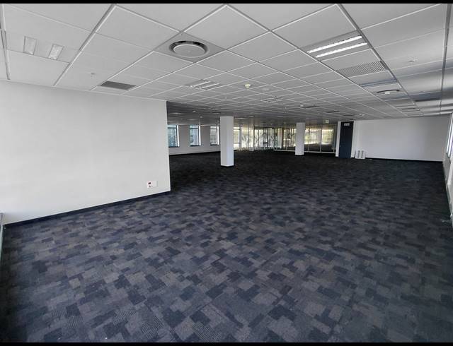 6,747M² OFFICE TO LET IN WATERFALL